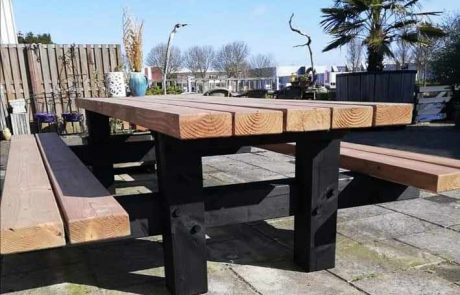 Tuintafel-met-zwart-houten-onderstel-709px Tuintafel met zwart houten onderstel